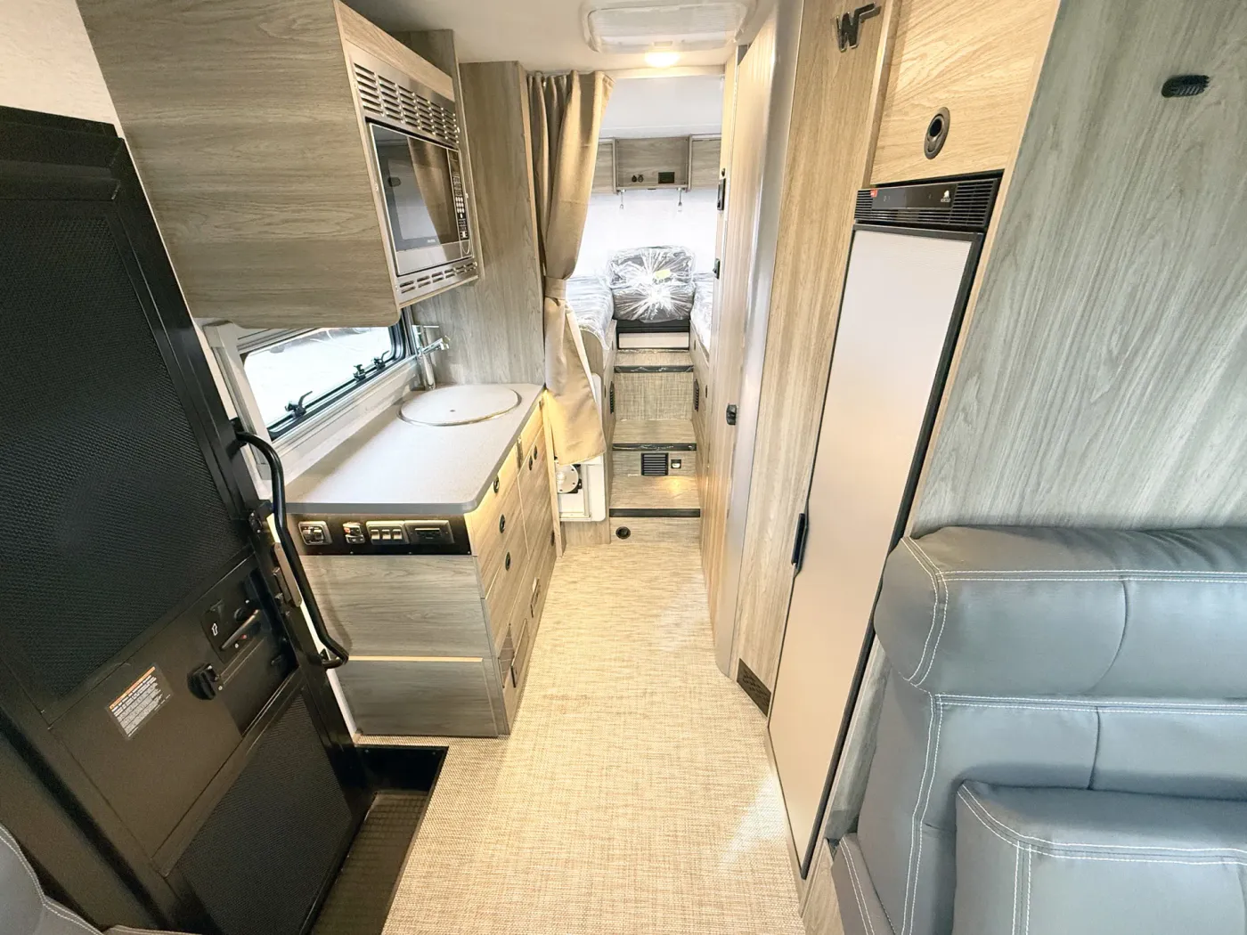 2026 Winnebago EKKO 23B | Photo 4 of 23