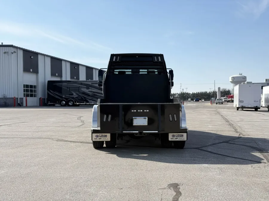 2024 Freightliner M2 112 Laredo | Photo 6 of 30