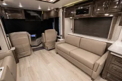 2026 Newmar Dutch Star 4369 | Thumbnail Photo 9 of 25