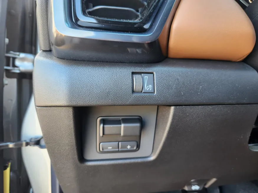 2026 GMC Canyon 4WD AT4 | Photo 6 of 30