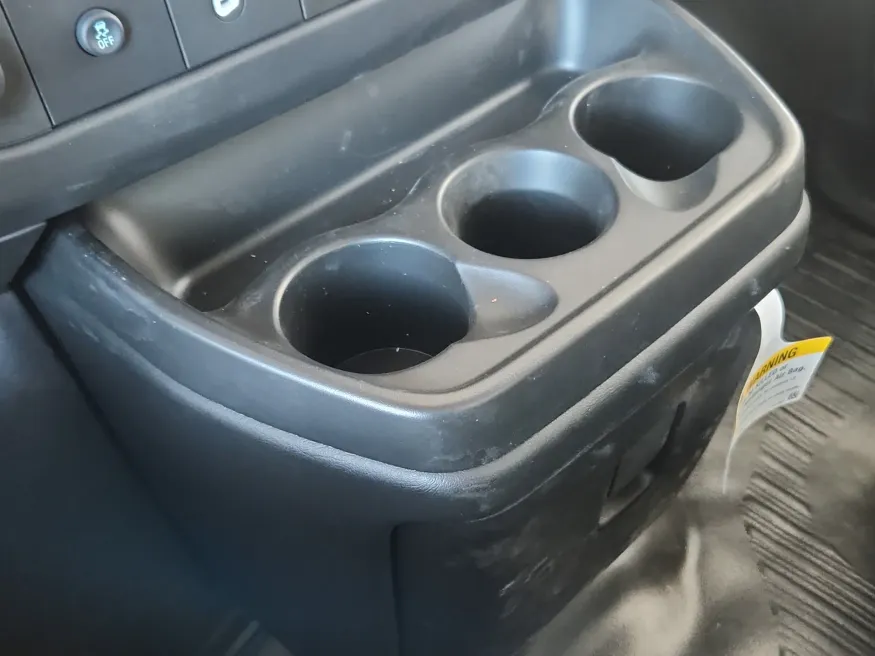 2025 GMC Savana Commercial Cutaway | Photo 20 of 21