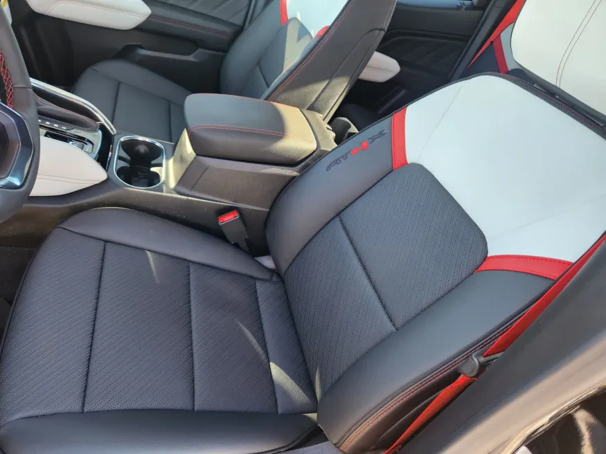 2026 GMC Canyon 4WD AT4X | Photo 8 of 25