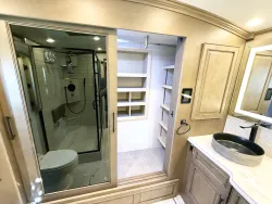 2026 Newmar London Aire 4551 | Thumbnail Photo 19 of 34
