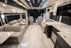 2026 Newmar Dutch Star 4081 | Thumbnail Photo 8 of 42