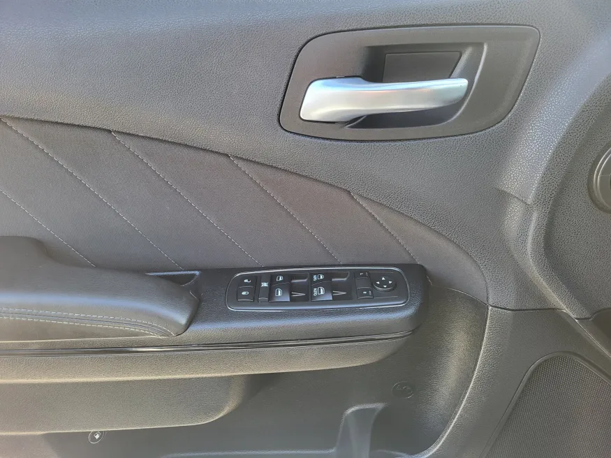 2018 Dodge Charger GT | Photo 26 of 35