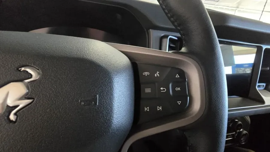 2026 Ford Bronco | Photo 13 of 28