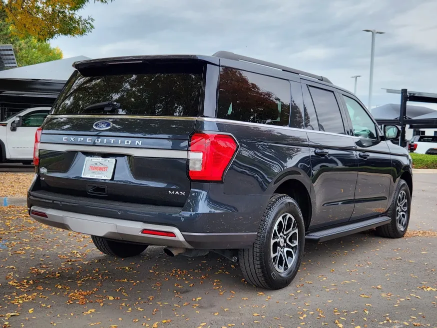 2024 Ford Expedition Max XLT | Photo 2 of 28