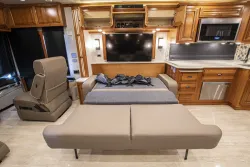 2020 Newmar Dutch Star 4369 | Thumbnail Photo 18 of 55