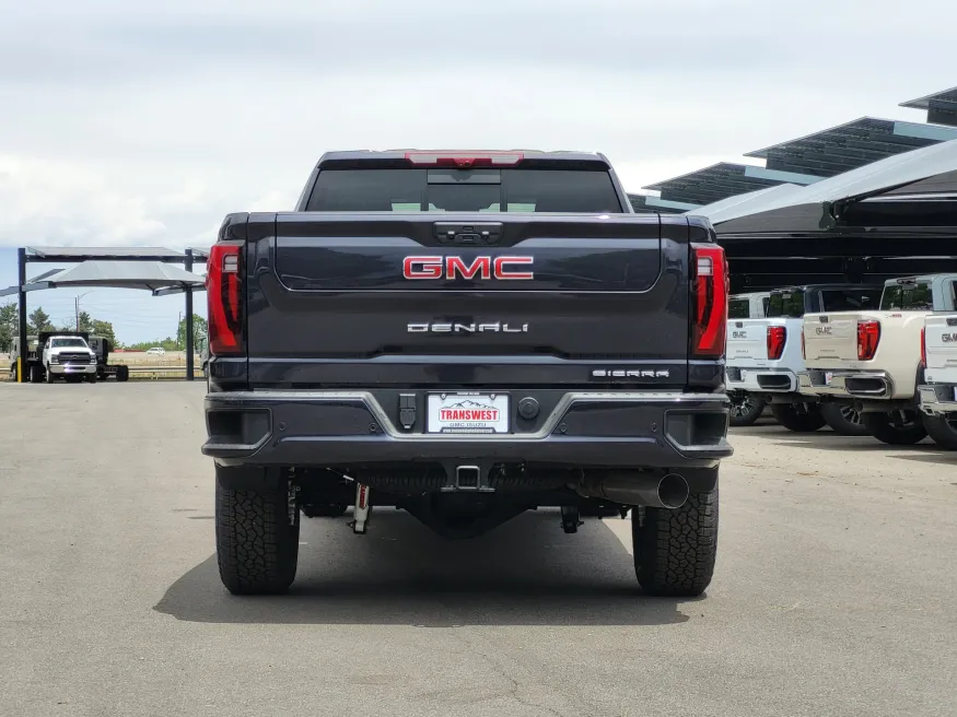 2026 GMC Sierra 2500HD Denali | Photo 5 of 25