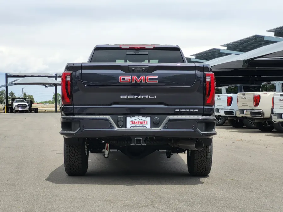 2026 GMC Sierra 2500HD Denali | Photo 5 of 25