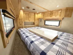 2025 Logan Coach Ultimate Sports Hauler | Thumbnail Photo 6 of 33