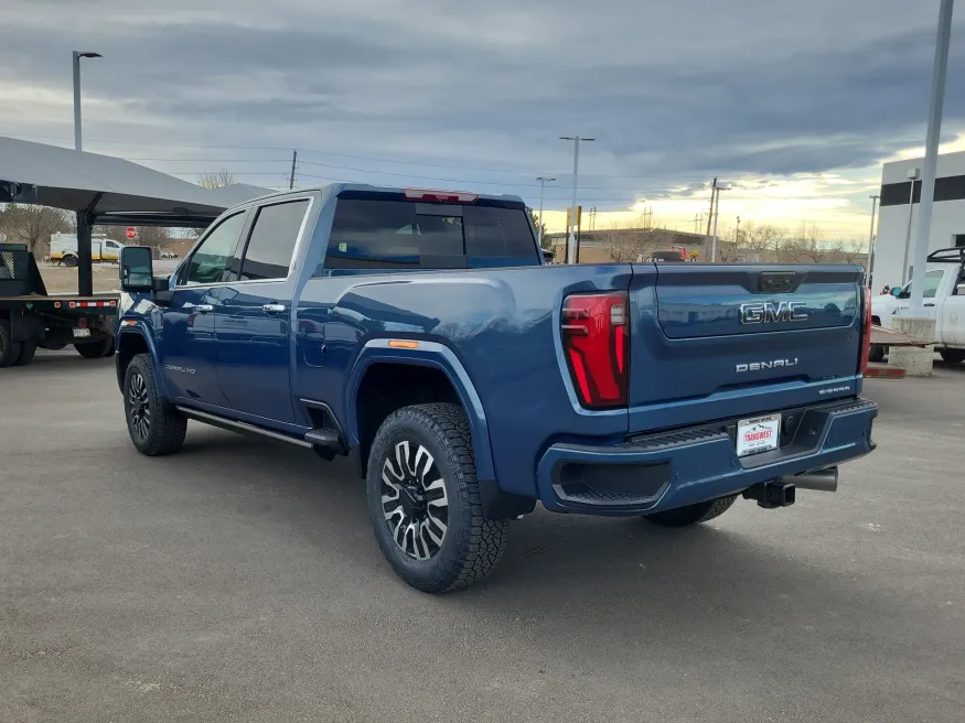 2026 GMC Sierra 2500HD Denali Ultimate | Photo 2 of 23