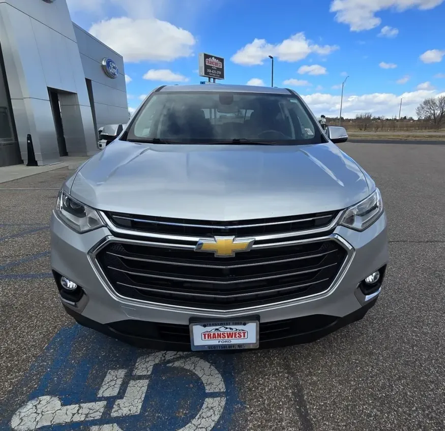 2019 Chevrolet Traverse | Photo 2 of 31