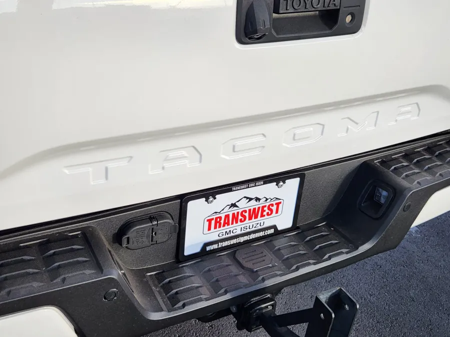 2020 Toyota Tacoma 4WD | Photo 14 of 30