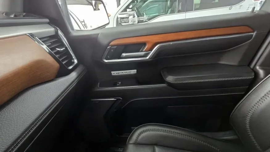 2023 GMC Sierra 1500 | Photo 28 of 31