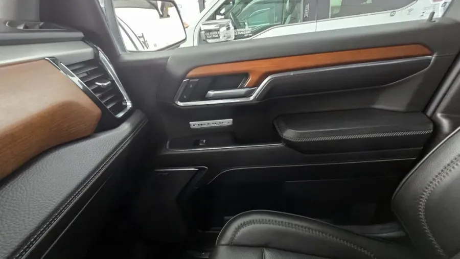 2023 GMC Sierra 1500 | Photo 28 of 31