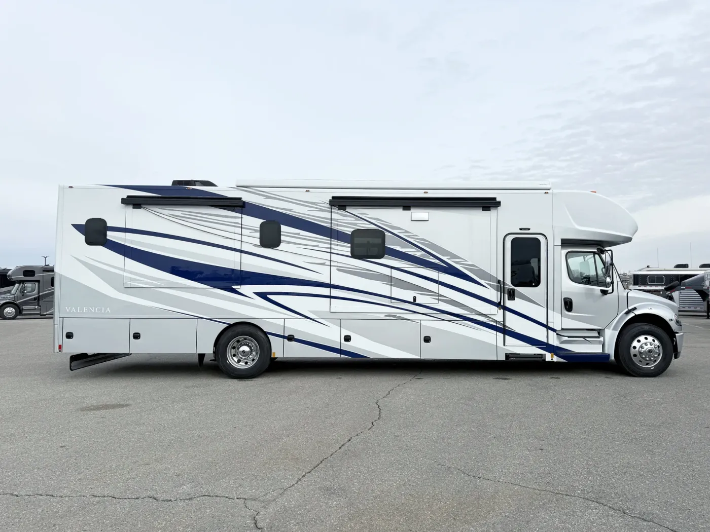 2026 Renegade Valencia 39RB | Photo 2 of 23