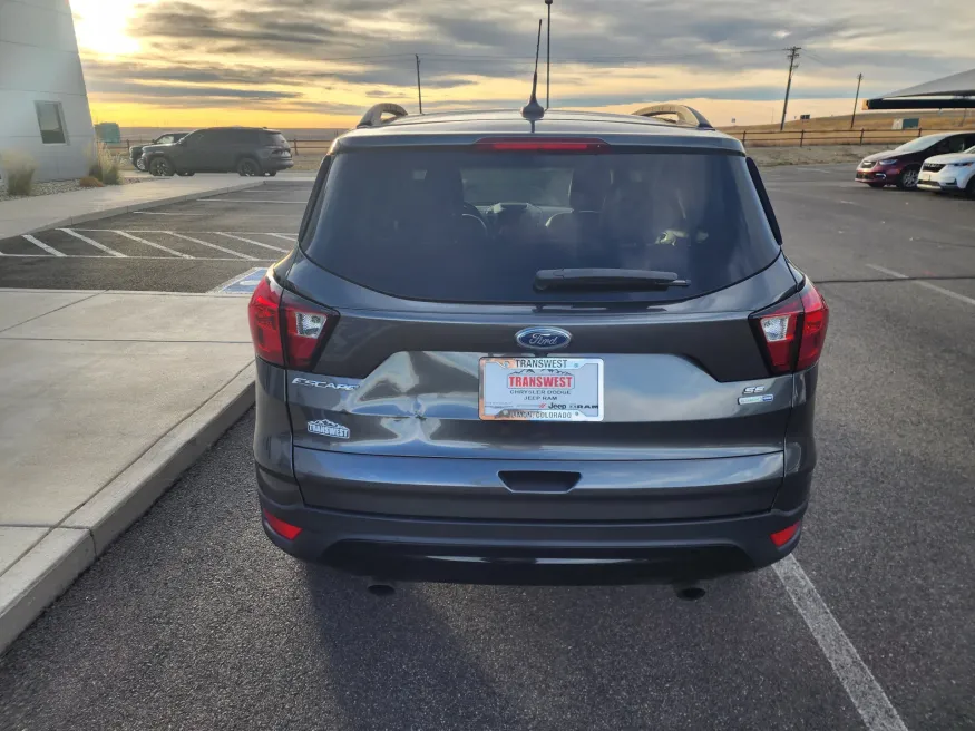 2019 Ford Escape SE | Photo 6 of 24