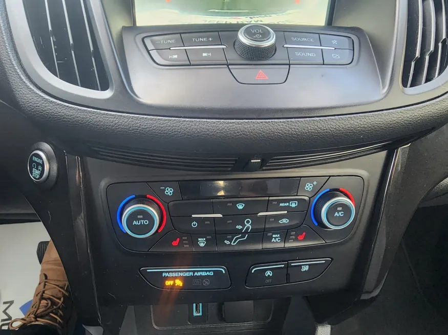 2019 Ford Escape SE | Photo 21 of 24