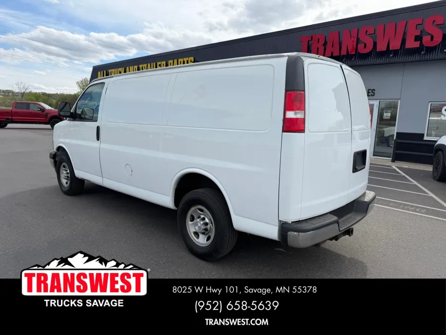 2017 Chevrolet Express 3500 Work Van | Photo 2 of 23