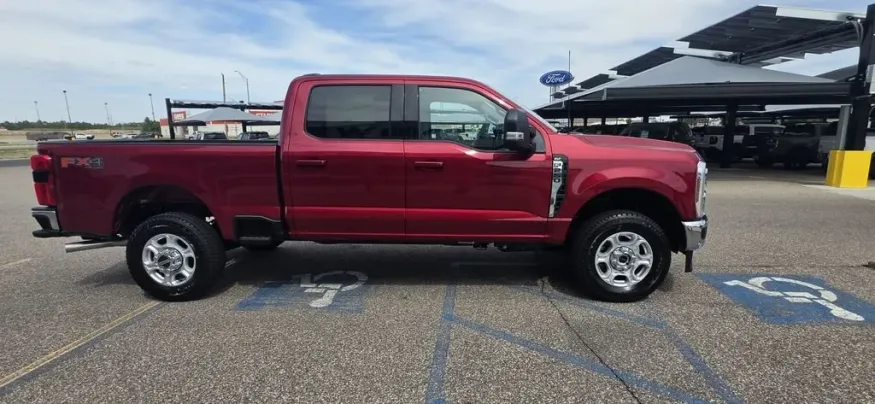 2026 Ford Super Duty F-250 | Photo 4 of 28