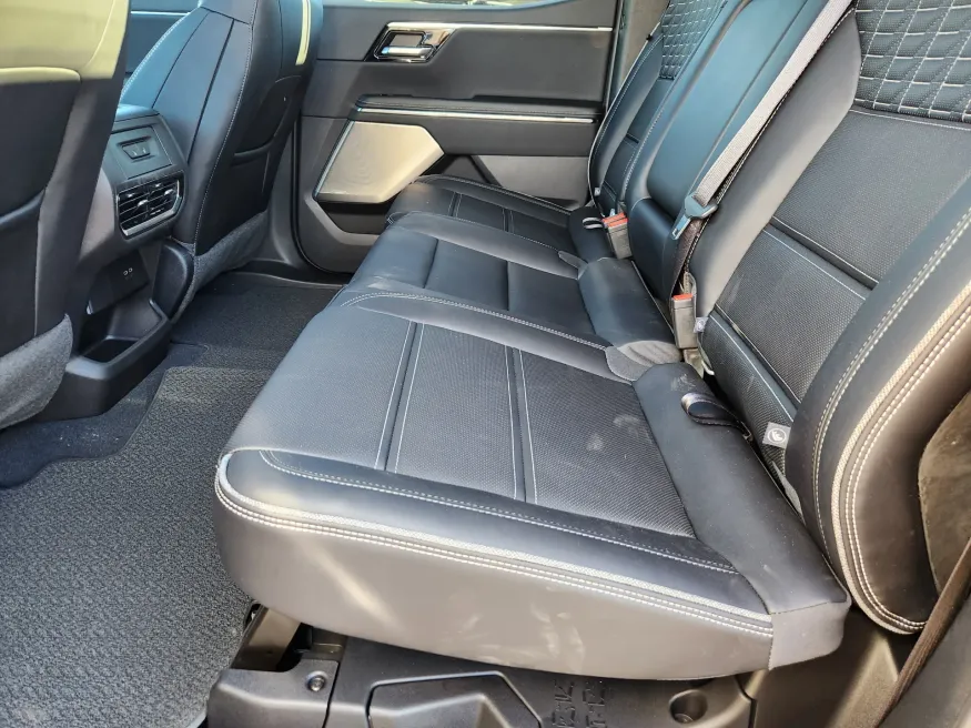 2025 GMC Sierra EV Max Range Denali | Photo 8 of 28