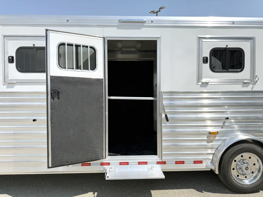 2026 Cimarron Norstar 4HGN Head to Head | Photo 18 of 22