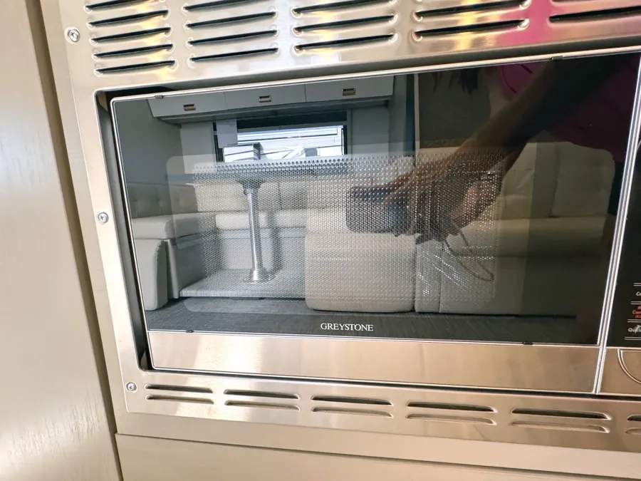 2026 Winnebago Navion 24D | Photo 7 of 23