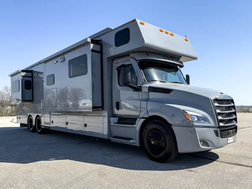 2026 Renegade Classic 45CMR | Photo 10 of 29