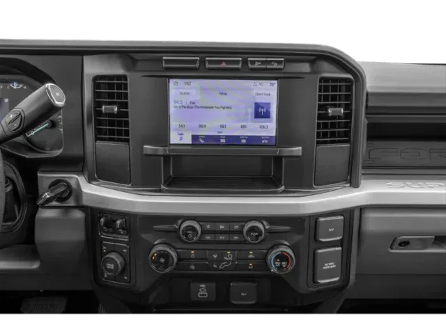 2026 Ford Super Duty F-350 | Photo 6 of 12