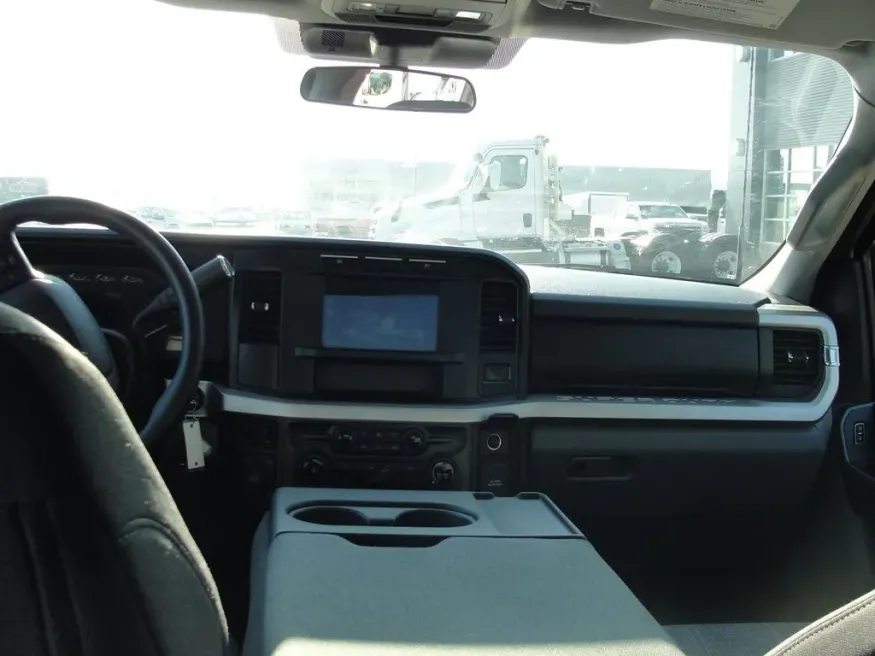 2024 Ford Super Duty F-250 XLT | Photo 30 of 36