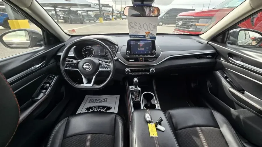 2024 Nissan Altima | Photo 23 of 27