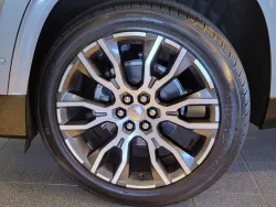 2026 GMC Acadia Denali Ultimate | Thumbnail Photo 9 of 26
