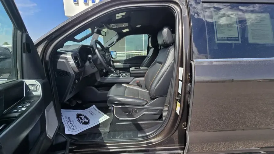 2024 Ford F-150 | Photo 15 of 32