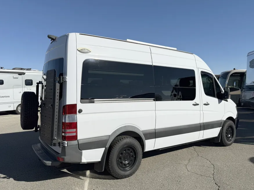 2017 Mercedes Benz Sportsmobile | Photo 10 of 17