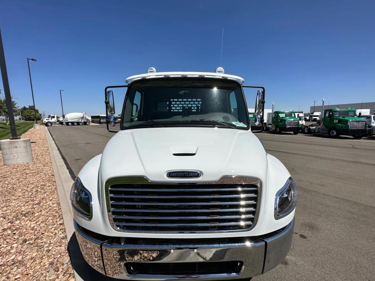 2024 Freightliner M2 106 | Photo 3 of 13