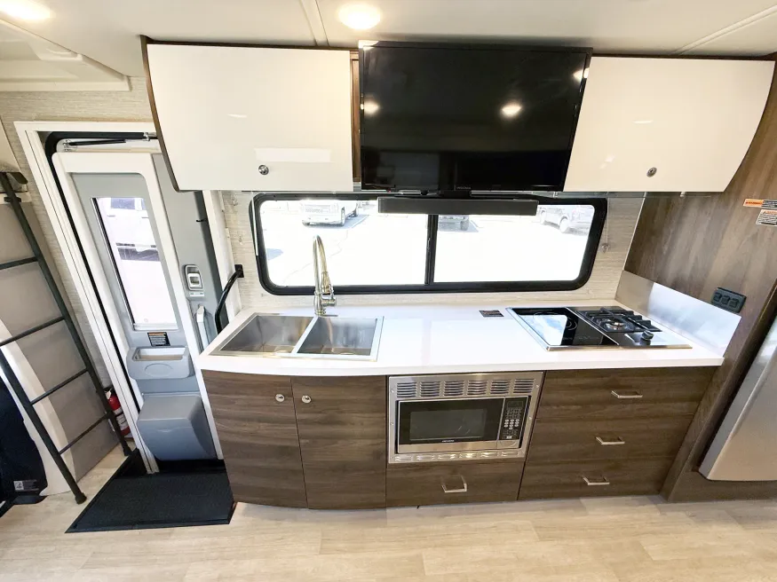 2024 Winnebago View 24D | Photo 11 of 24