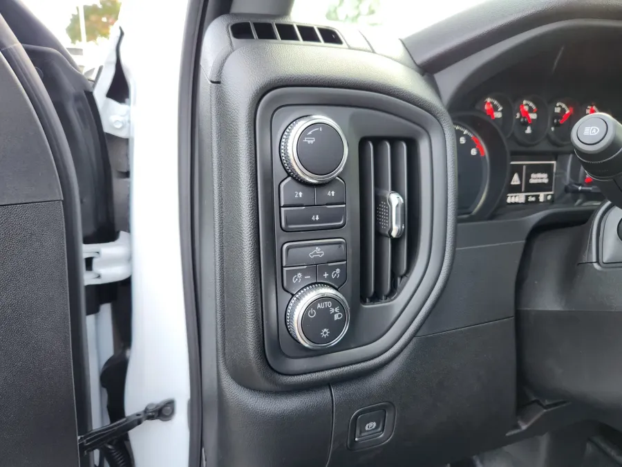 2026 GMC Sierra 2500HD Pro | Photo 12 of 28