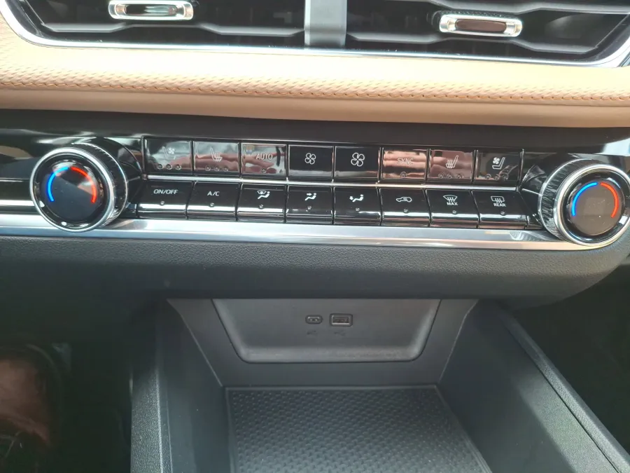 2026 Chevrolet Equinox AWD ACTIV | Photo 19 of 22