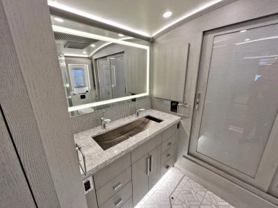 2023 Newmar King Aire 4521 | Thumbnail Photo 29 of 46