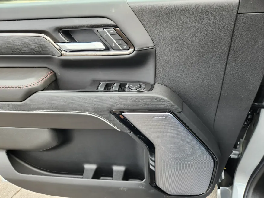 2026 GMC Sierra 2500HD AT4X | Photo 17 of 24