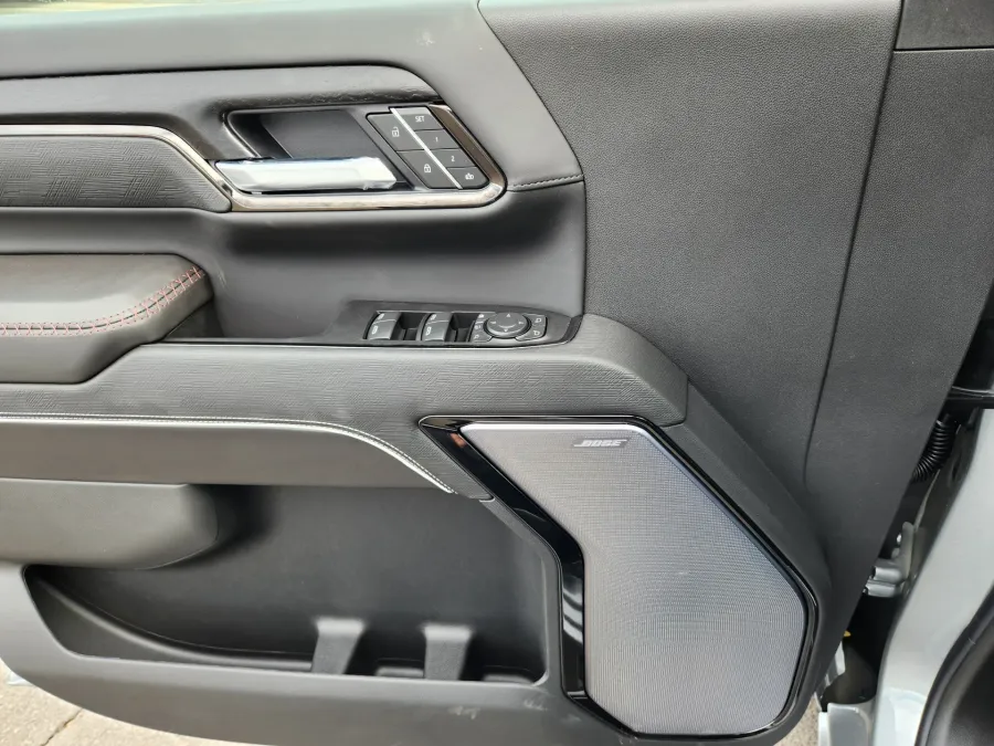 2026 GMC Sierra 2500HD AT4X | Photo 17 of 24