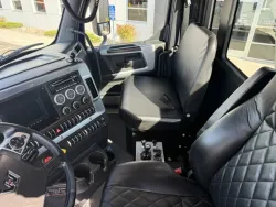 2025 Western Star 47X | Thumbnail Photo 14 of 17