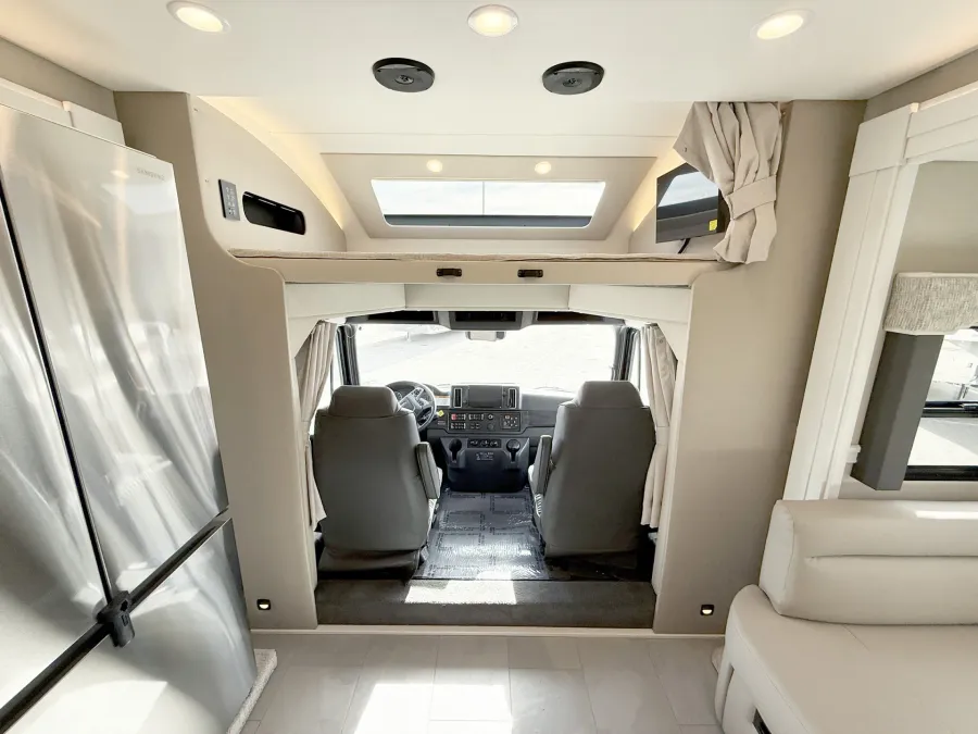 2026 Renegade Verona LE 40LRB | Photo 6 of 31