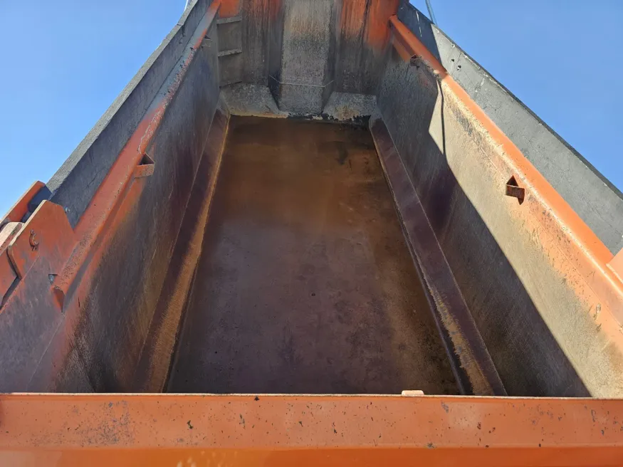 2025 Kenworth W900 | Photo 7 of 21