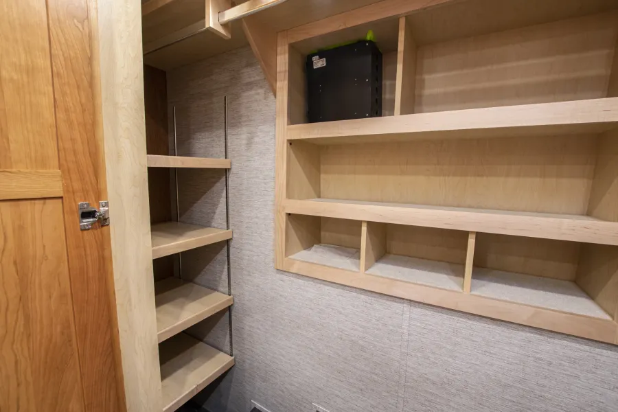 2020 Newmar Dutch Star 4369 | Photo 40 of 55