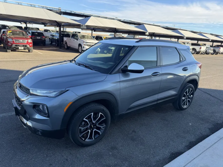 2021 Chevrolet Trailblazer ACTIV | Photo 3 of 19