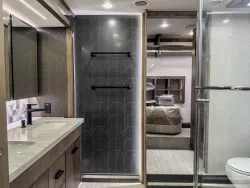 2026 Tiffin Zephyr 45PZ | Thumbnail Photo 40 of 39