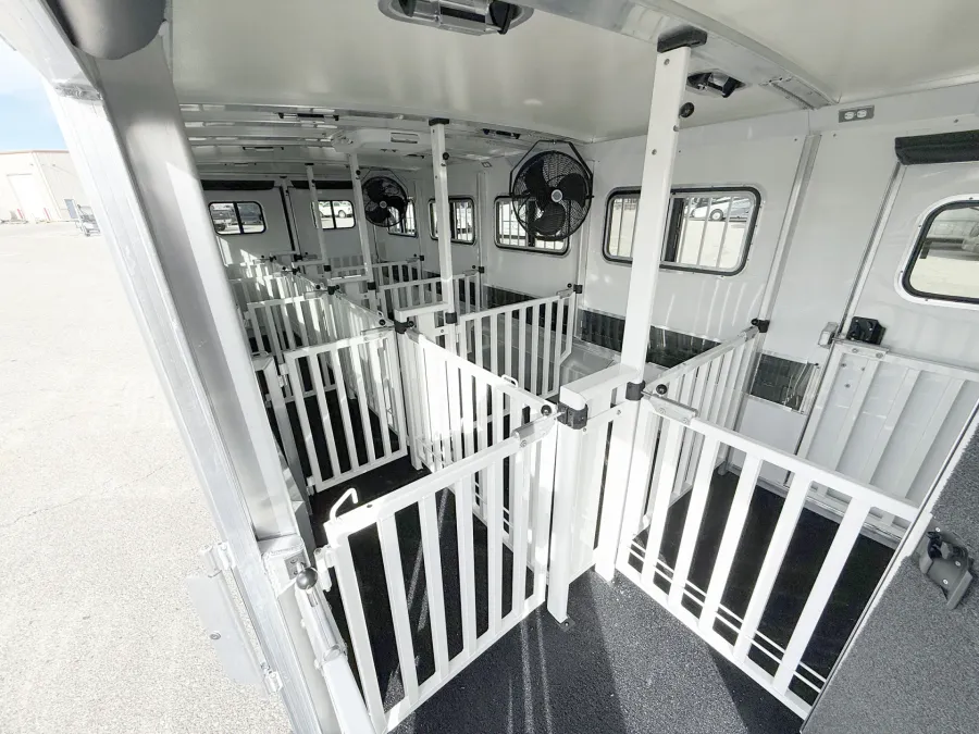 2026 Cimarron Showstar LX | Photo 8 of 22