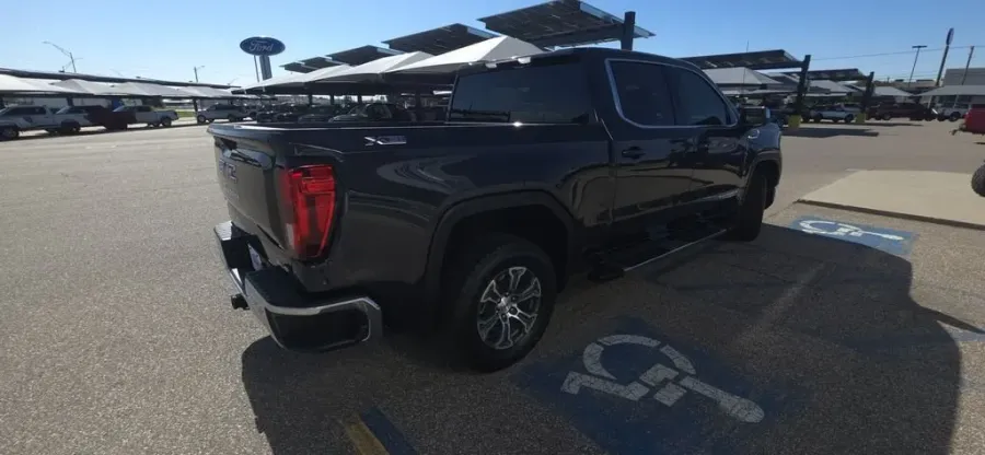 2024 GMC Sierra 1500 | Photo 6 of 29